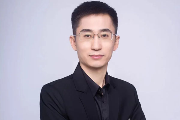 光子科技创业前4年无产品，现年销售近亿元