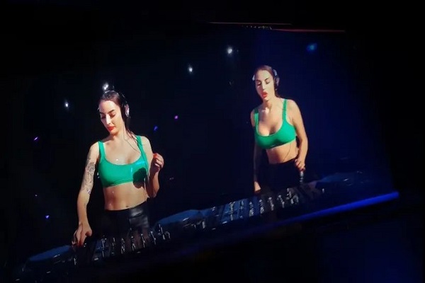 “光子夜场透明魔屏”引领酒吧显示新潮流