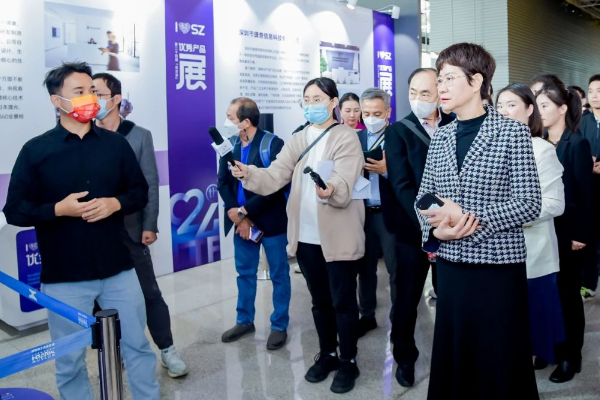 高交会深圳科创精品展，光子晶体科技代表新型显示C位亮相
