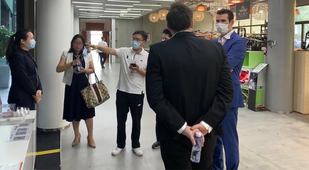 透明屏_奥地利外交部部分考察_深圳光子晶体科技有限公司