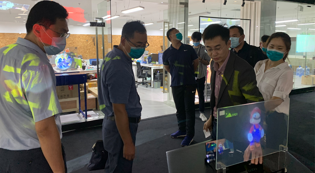 青岛市区政企负责人一行莅临光子晶体考察合作 青岛市区政企负责人一行莅临光子晶体考察合作