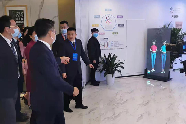 透明显示的多种应用带给港澳青年双创中心全新的视觉体验 透明显示的多种应用带给港澳青年双创中心全新的视觉体验
